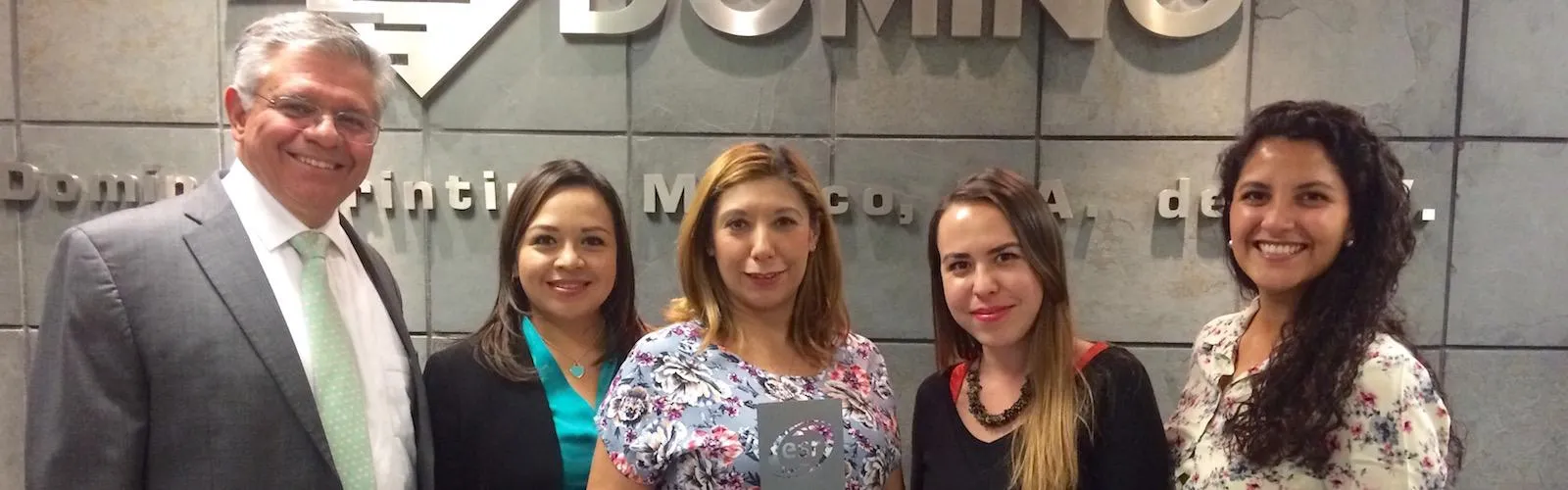 Empresa Mexico Award presented to Domino employees 