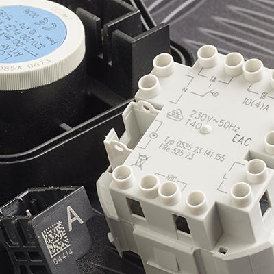 Echantillons de codes, incluant codes data matrix sur composants électroniques