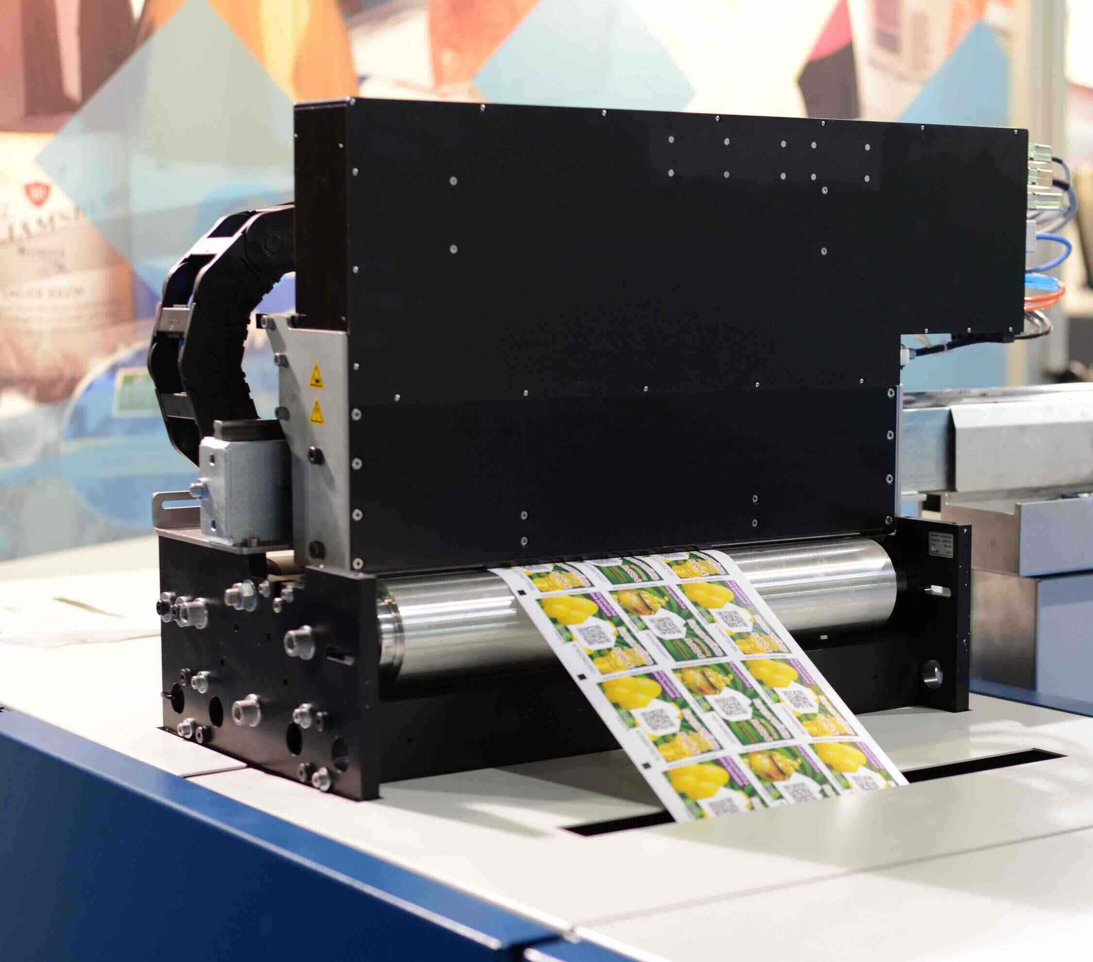 Domino K600i piezo drop on demand ink jet printer