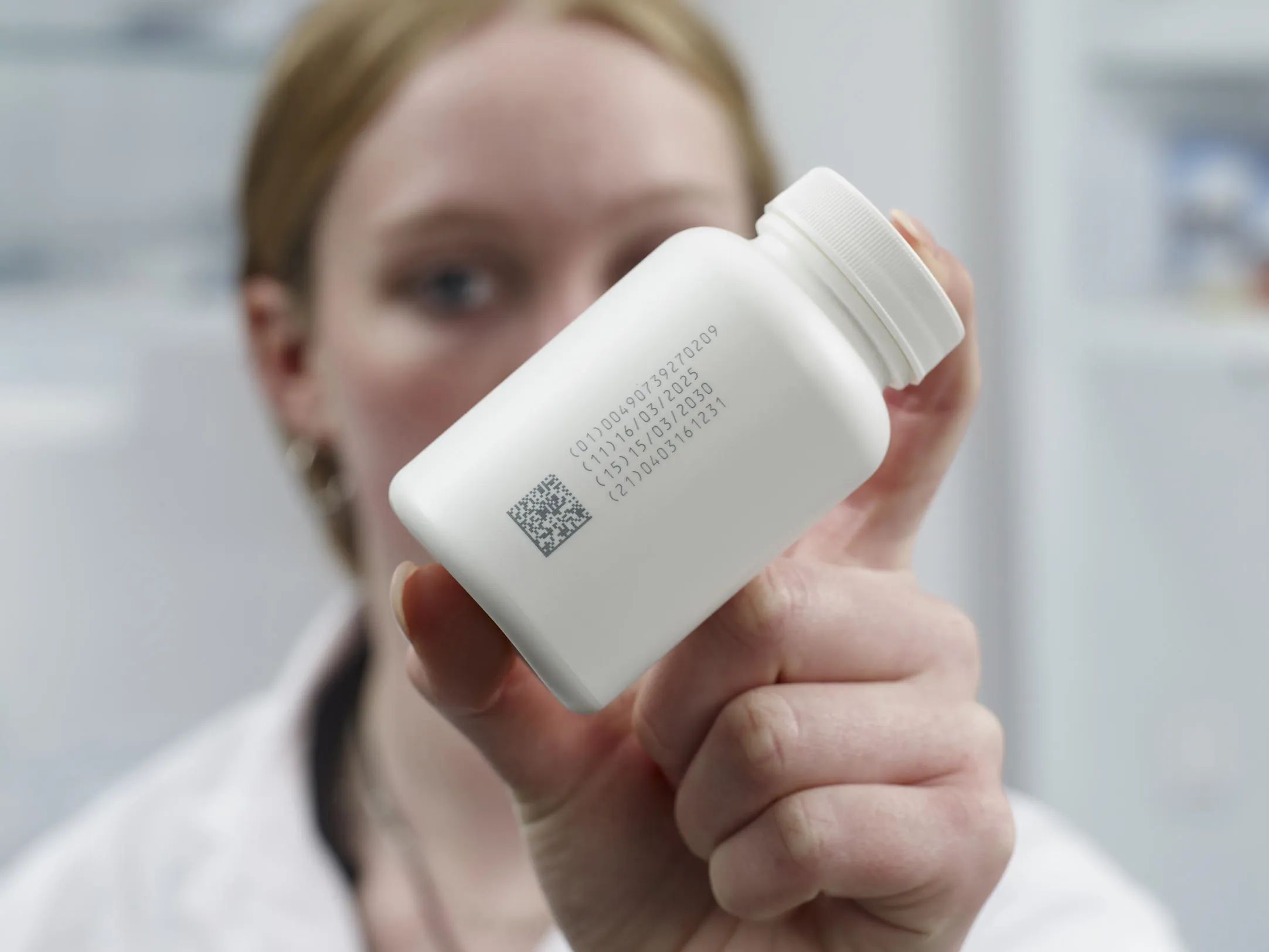 2D code UV-HDPE pharma bottle_low res