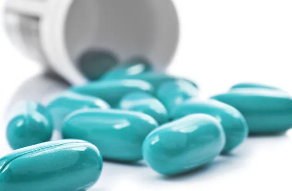 Pharma-tablets-and-bottle