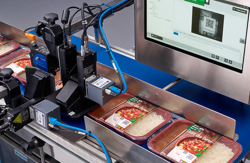Gx-Series PRO printing onto food packaging with R-Series vision and sleeve detection (chilli)