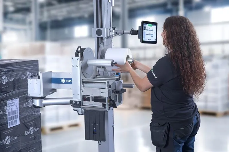 Mx350i-eP: sicherer Etikettenrollenwechsel durch Bediener
