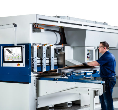 A Domino operator using the x630i Digital Corrugated Printing Press